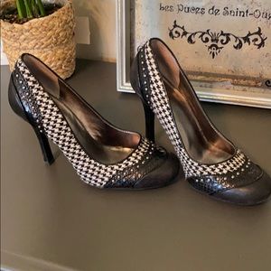 Vintage Guess by Marciano heels size 6